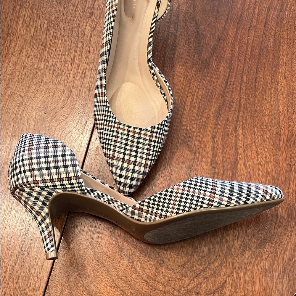 Kelly & Katie Black and White Plaid Pointed-Toe Pumps - Picture 3 of 5